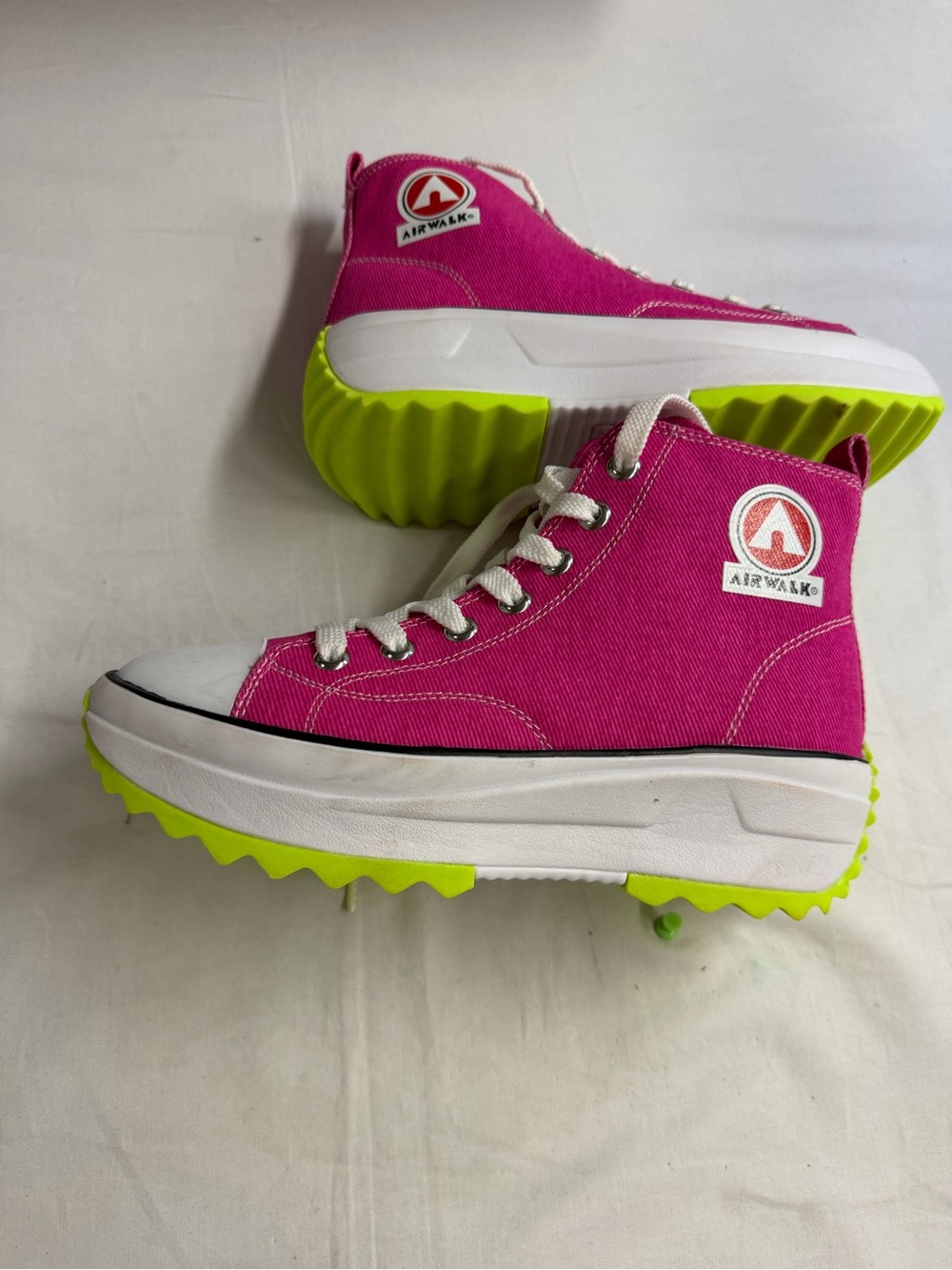 Wanollie 6 Hot Pink High-Top Canvas Sneakers with White Laces - Picture 8 of 11